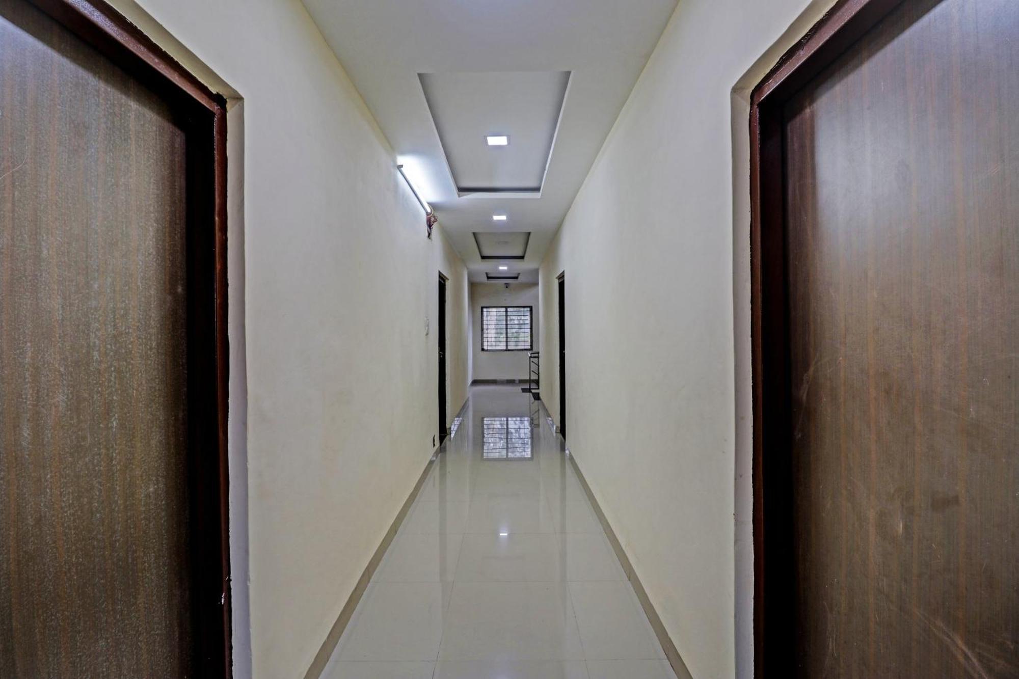 Super Hotel O Midway Treat Dhār Exterior photo